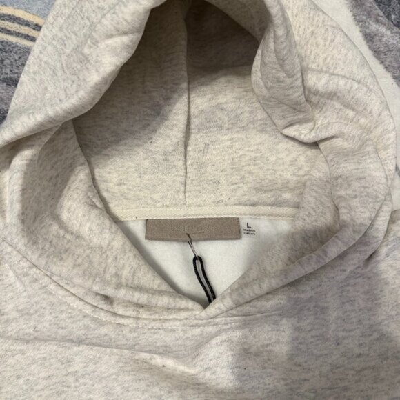 Fear of God Light Oatmeal Essentials Pullover Chest Logo Hoodie Mens Large - Picture 2 of 3